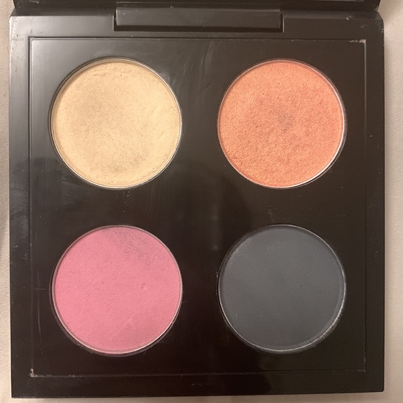 ⛱ 2/$40 MAC Angel Flame 🔥 Shadow Quad - Picture 3 of 5